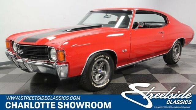 classic vintage chrome muscle car chevy bbc red black vinyl stripes
