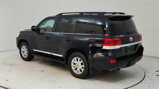 2019 toyota land cruiser v8