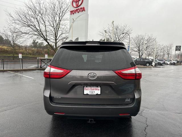 2019 toyota sienna xle premium