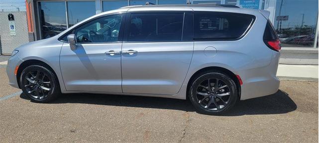 2021 chrysler pacifica limited