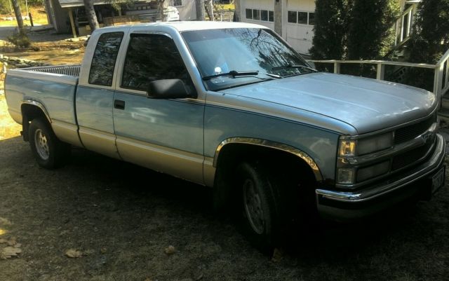 chevy silverado 1500 (just replaced engine with less miles) lots of new parts