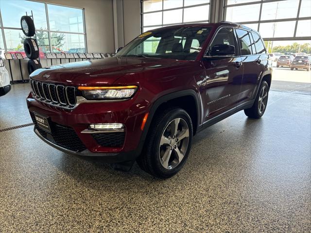 2023 jeep grand cherokee 4xe base