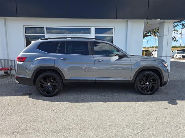 2022 volkswagen atlas 3.6l se w/technology