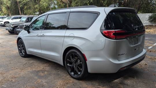 2024 Chrysler Pacifica