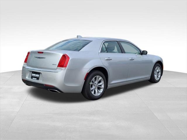 2023 chrysler 300 touring