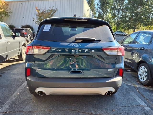 2020 ford escape se