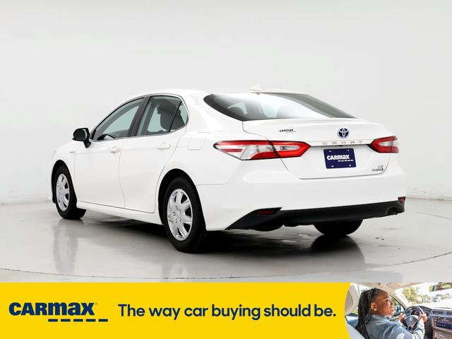 2019 toyota camry hybrid le
