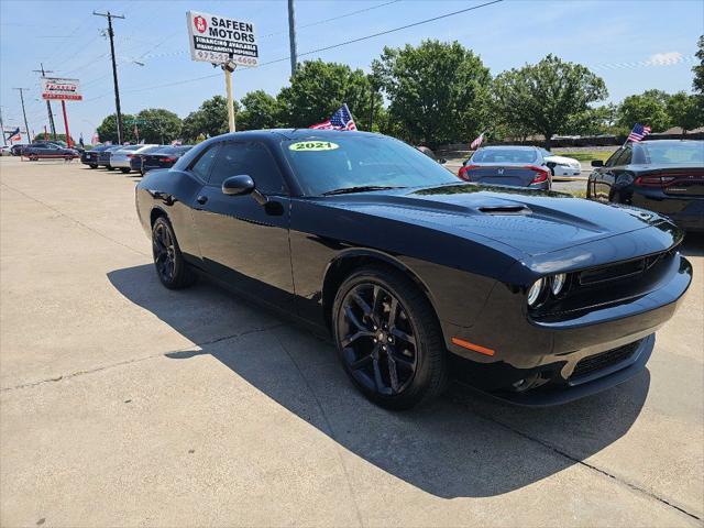 2021 dodge challenger sxt