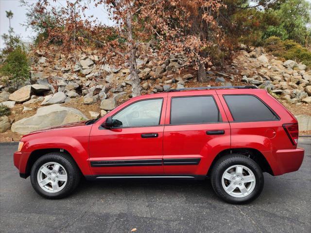 2005 jeep grand cherokee laredo