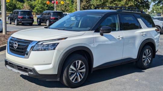 2024 Nissan Pathfinder sl