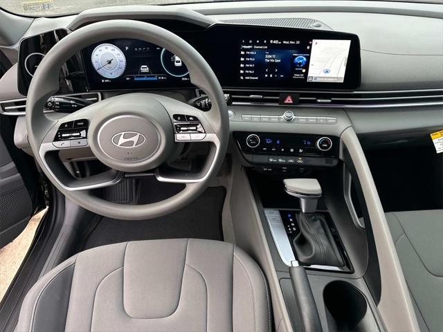 2024 hyundai elantra sel