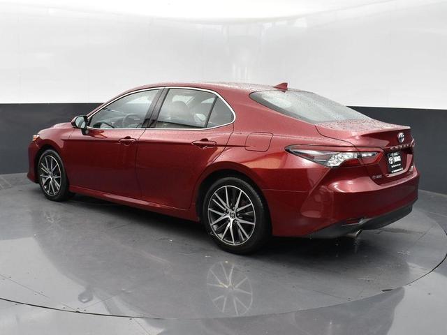 2022 toyota camry hybrid xle