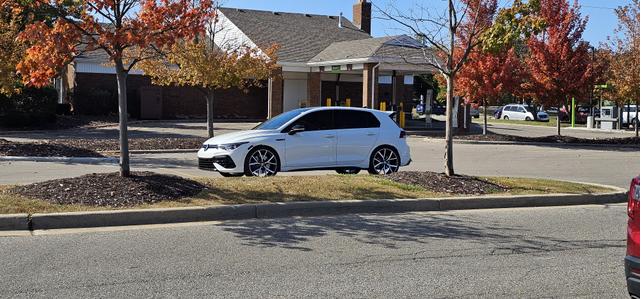 2022 volkswagen golf r base