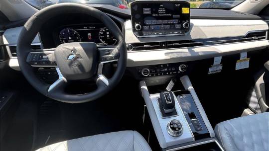 2024 Mitsubishi Outlander