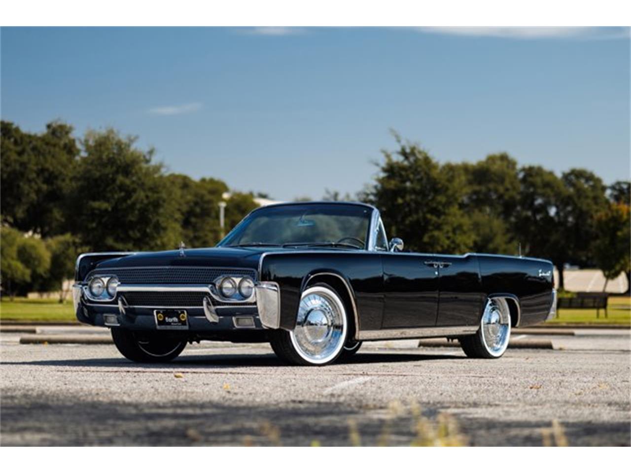 1961 lincoln continental