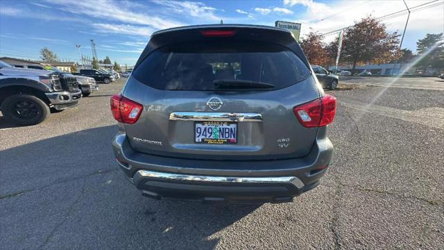 2019 nissan pathfinder sv