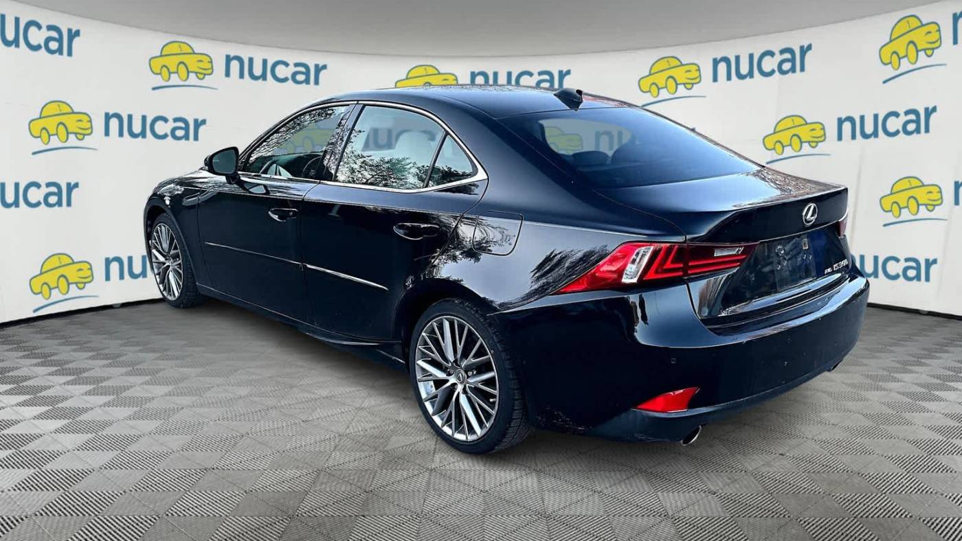 2016 lexus is 300 base