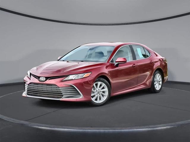 2022 toyota camry le