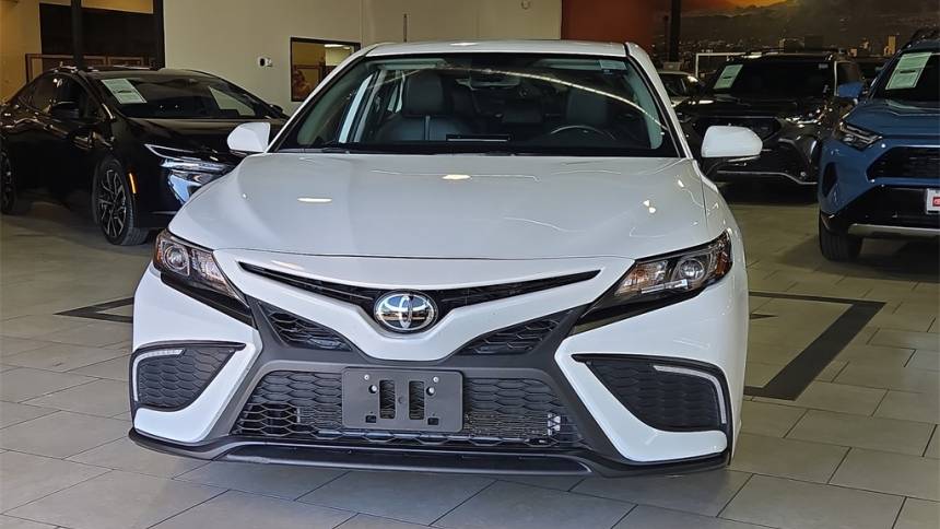 2024 toyota camry se