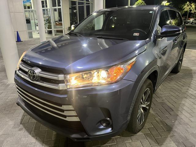 2019 toyota highlander le i4