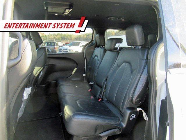 2020 chrysler pacifica touring l
