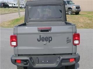 2023 Jeep Gladiator s