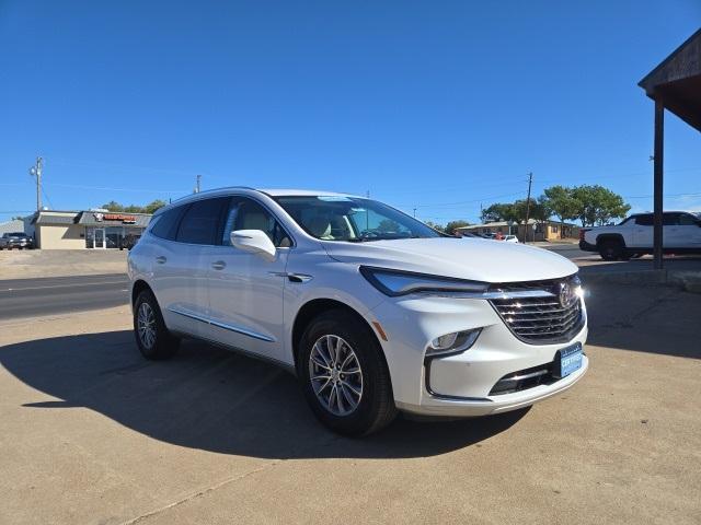 2023 buick enclave essence