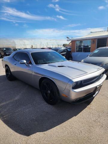 2013 dodge challenger sxt