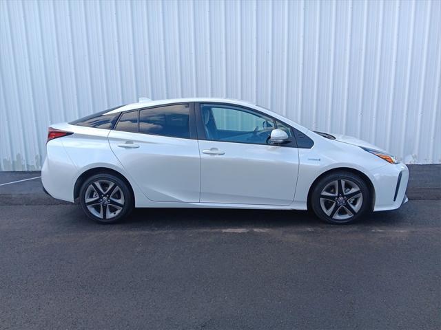2021 toyota prius l