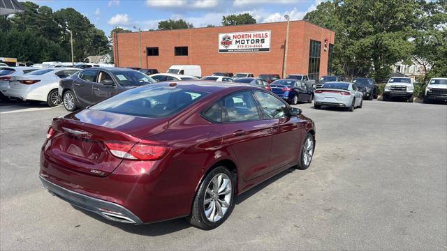 2015 chrysler 200 s