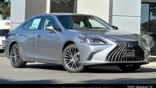 2025 Lexus ES