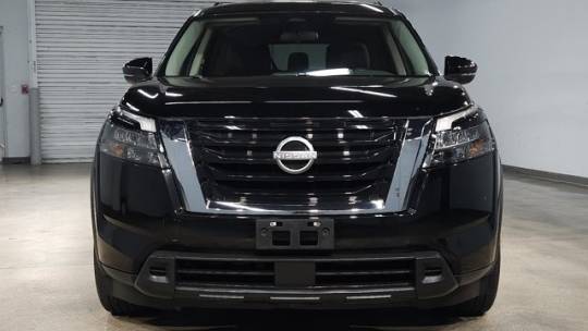 2023 nissan pathfinder sv