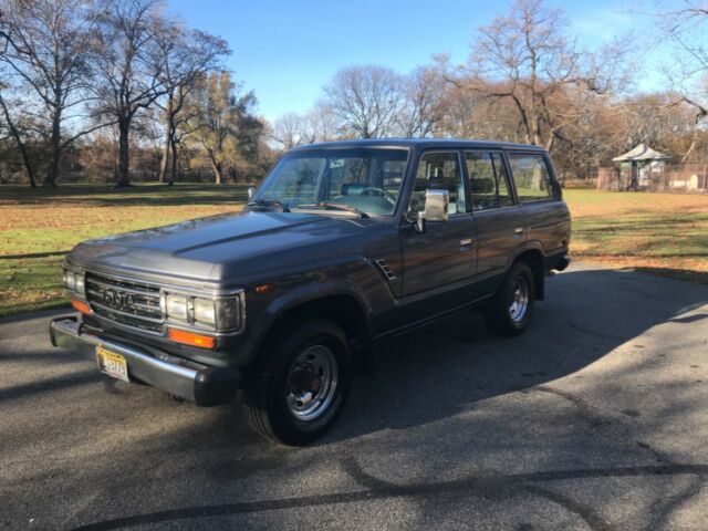 1990 toyota land cruiser (original owner) fj62