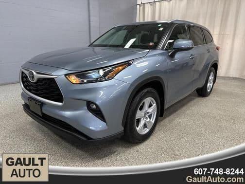 2022 toyota highlander le in campville, new york