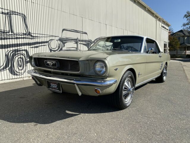 1966 ford mustang 82109 miles green coupe