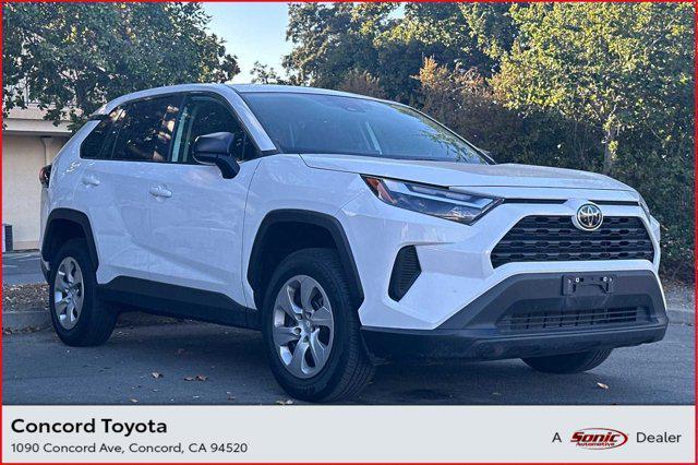 2023 toyota rav4 le