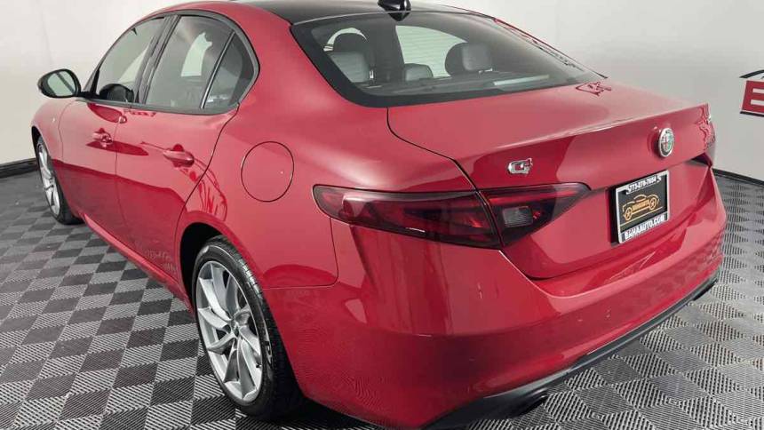 2022 alfa romeo giulia ti