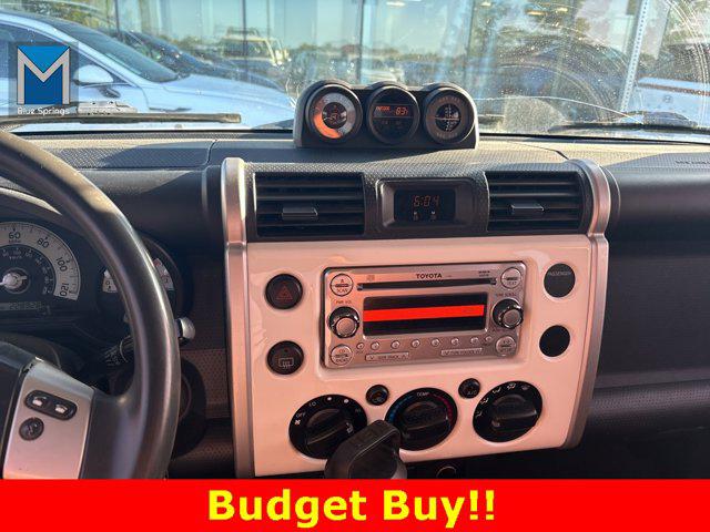 2011 toyota fj cruiser base