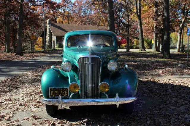 1937 chevrolet master deluxe 2 dr sedan ( all original )