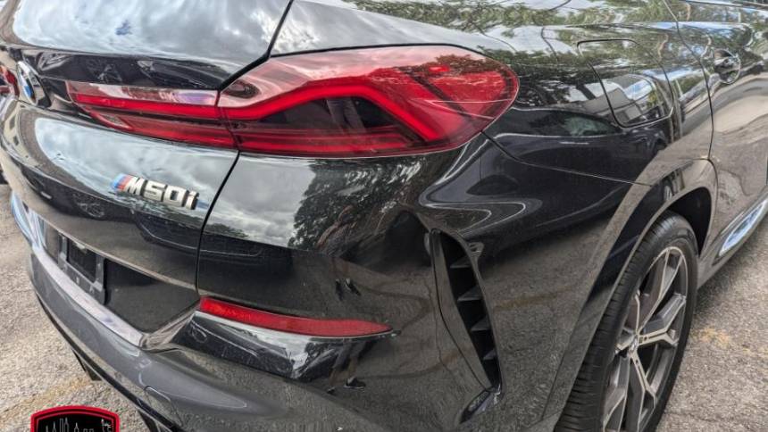2022 bmw x6 m50i