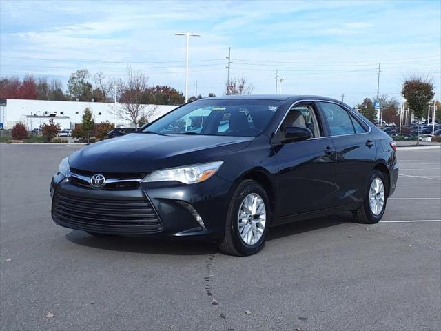 2017 toyota camry le