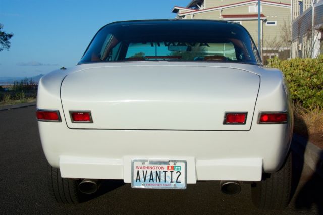 1976 avanti ii