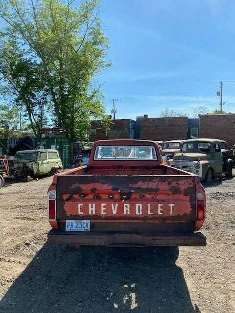 1972 chevrolet c/20-runs and drives good title no reserve