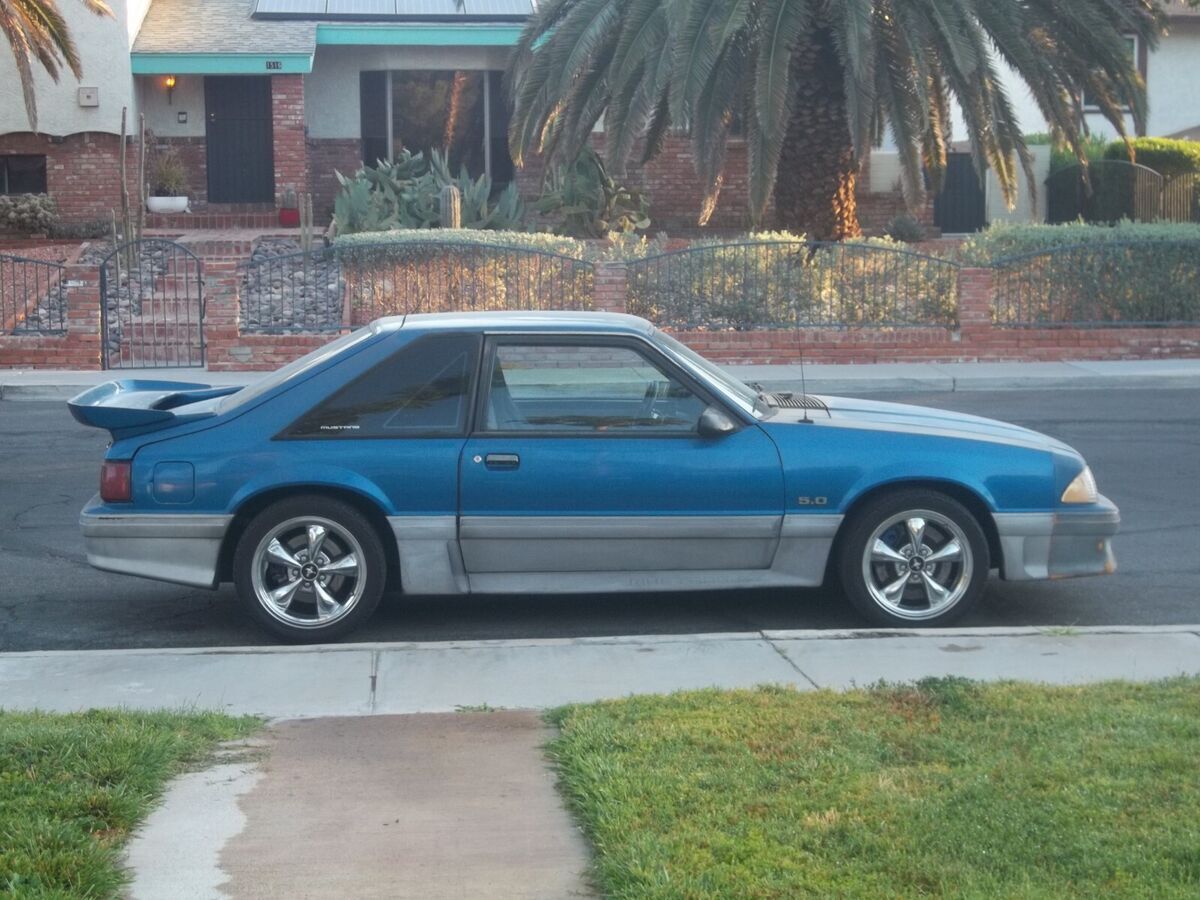 1992 ford mustang gt 5.0l 5 speed manual blue and silver with grey interior