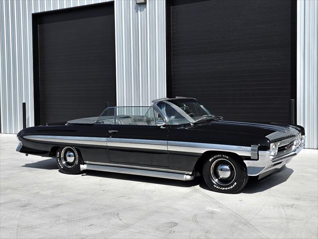 1961 oldsmobile starfire