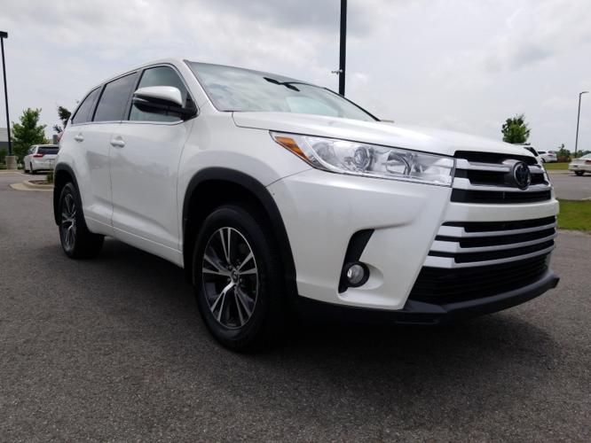 used 2018 toyota highlander le plus v6 conway, ar 72032 for sale in beryl, arkansas
