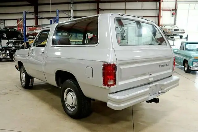 1982 dodge ramcharger 150 96505 miles silver suv 318ci v8 automatic