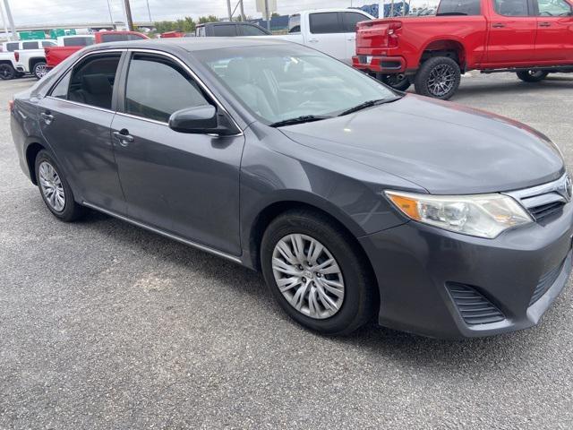 2013 toyota camry le