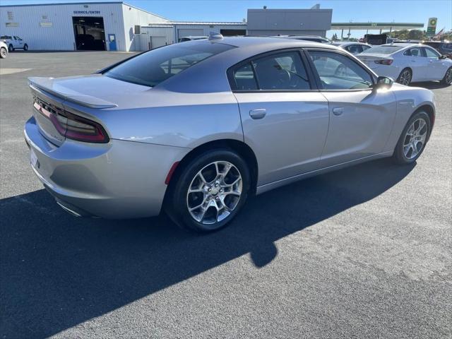 2015 dodge charger sxt