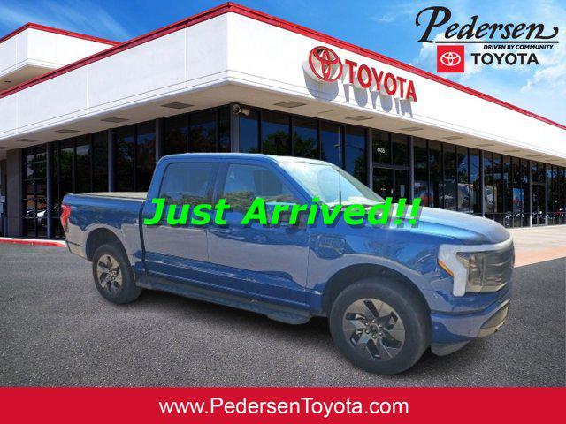 2022 ford f-150 lightning lariat